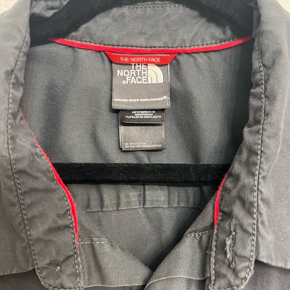 The North Face Men’s Button Up Shirt - Picture 3 of 10